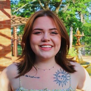 Meet your Posher, Hannah